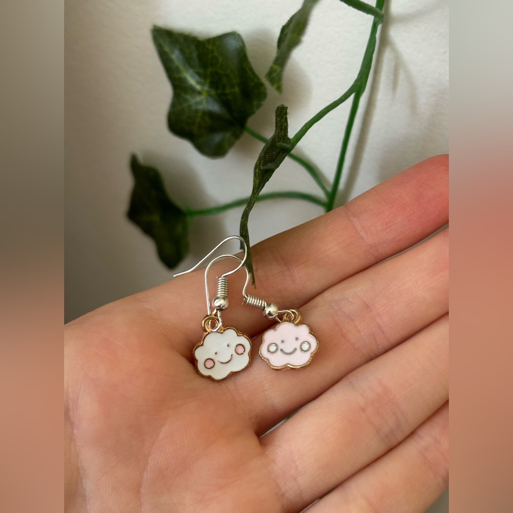 Happy cloud earrings - Picture 6 of 8